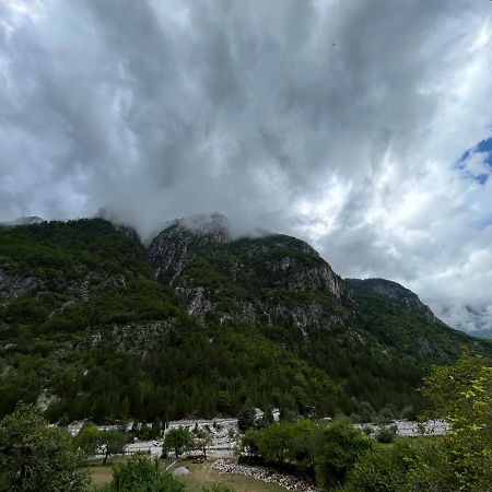 Bujtina Leke Gerla Hotel Theth Exterior foto