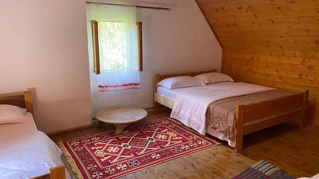 Bujtina Leke Gerla Hotel Theth Exterior foto